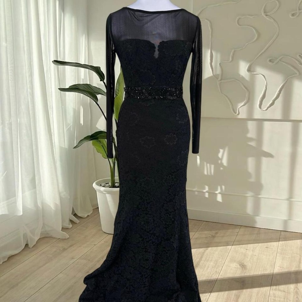 ML Monique Lhuillier Black Floral Lace Illusion Mesh Gown Beaded Waist 2